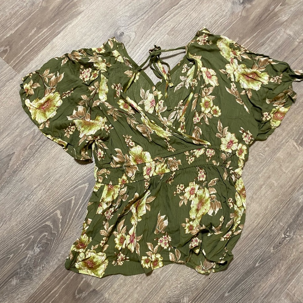 Maurices floral spring top